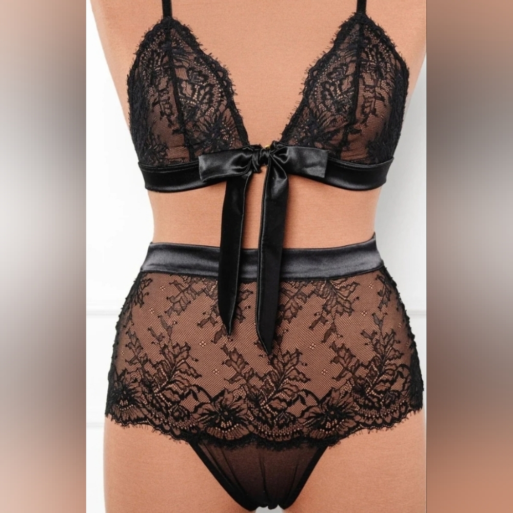 Mentionables Vintage Look High-Waist Lace And Satin Brief